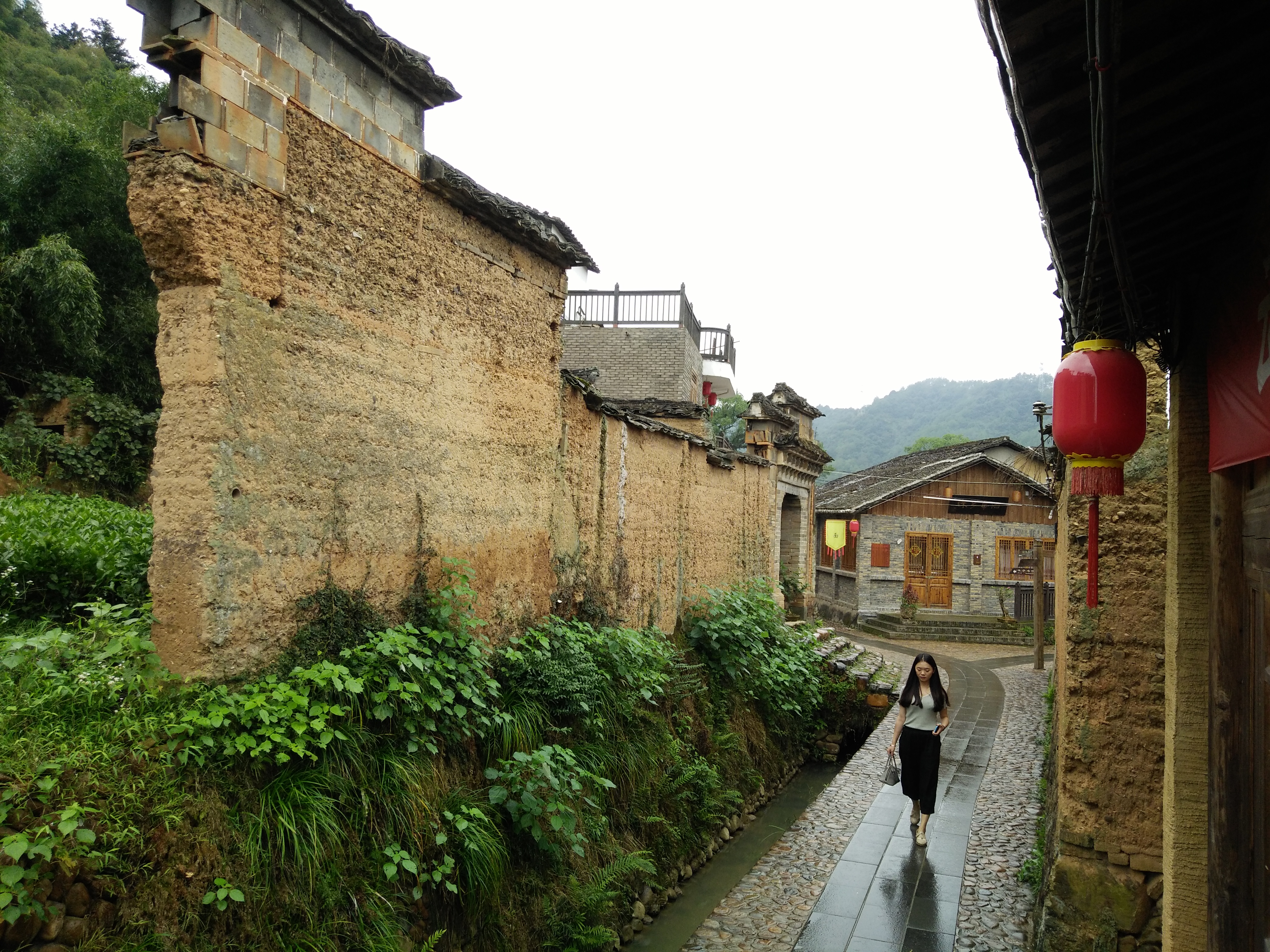 福建省金牌旅游村——石圳村简介:石圳村位于福建省南平政和县,于政和